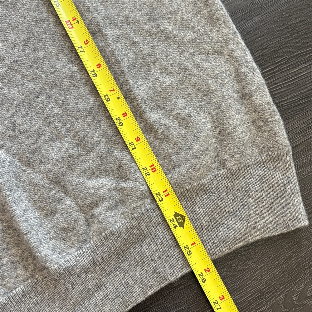 Quince Mongolian cashmere crew neck large sweater like new - Picture 7 of 7